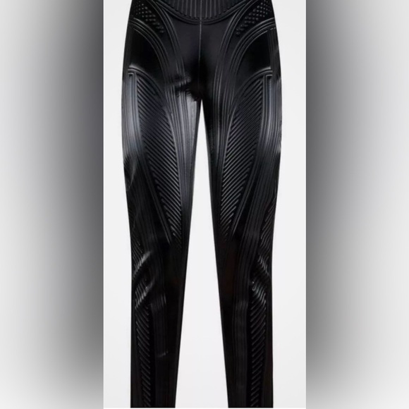 MUGLER Black SHINY Coated Jersey Stretch Pull On Leggings Pants $650 US 6 - Picture 1 of 10